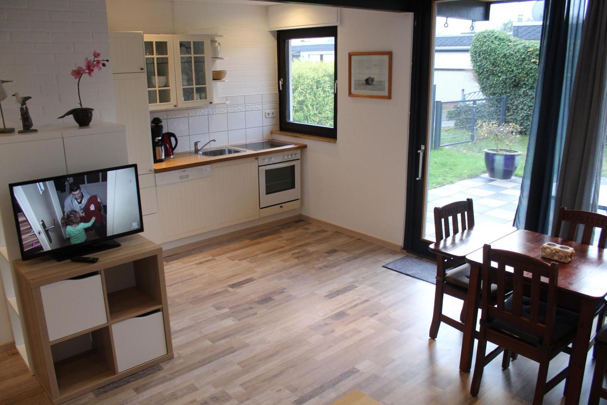 Schoenes Ferienhaus In Tossens Mit Schoenem Garten Butjadingen Eksteriør bilde